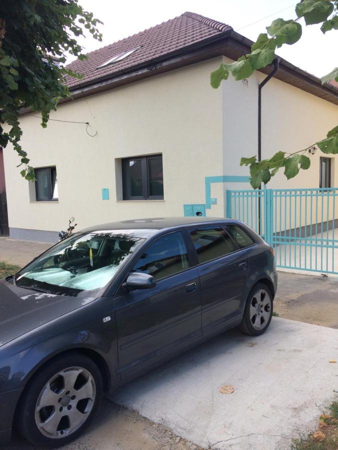Maremi Appartement Timişoara Buitenkant foto