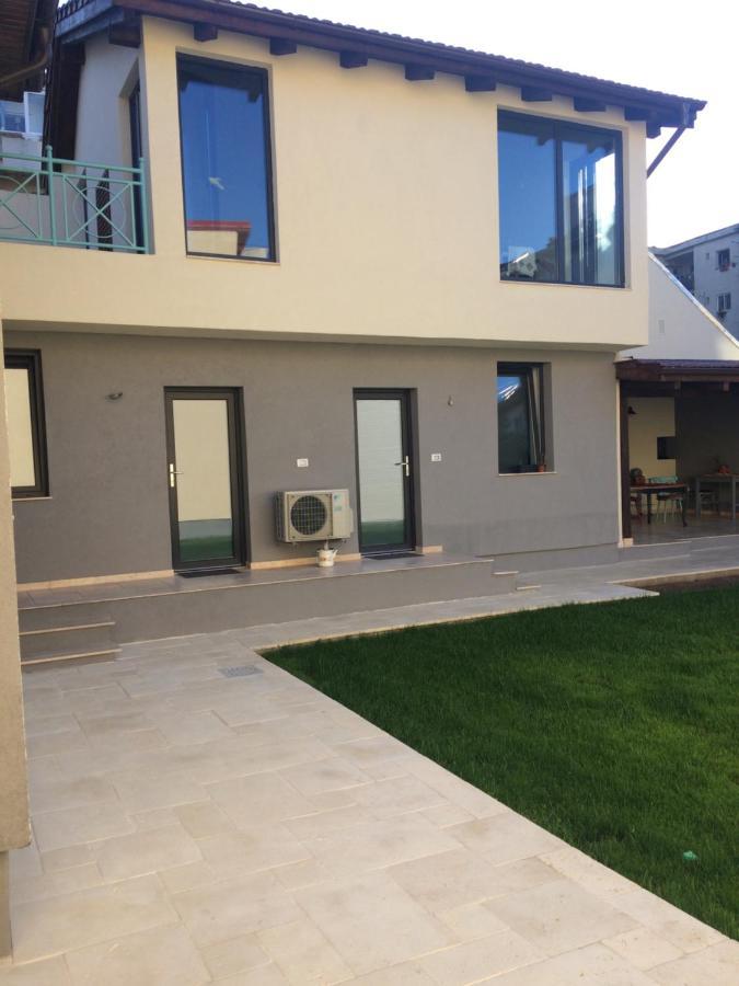Maremi Appartement Timişoara Buitenkant foto