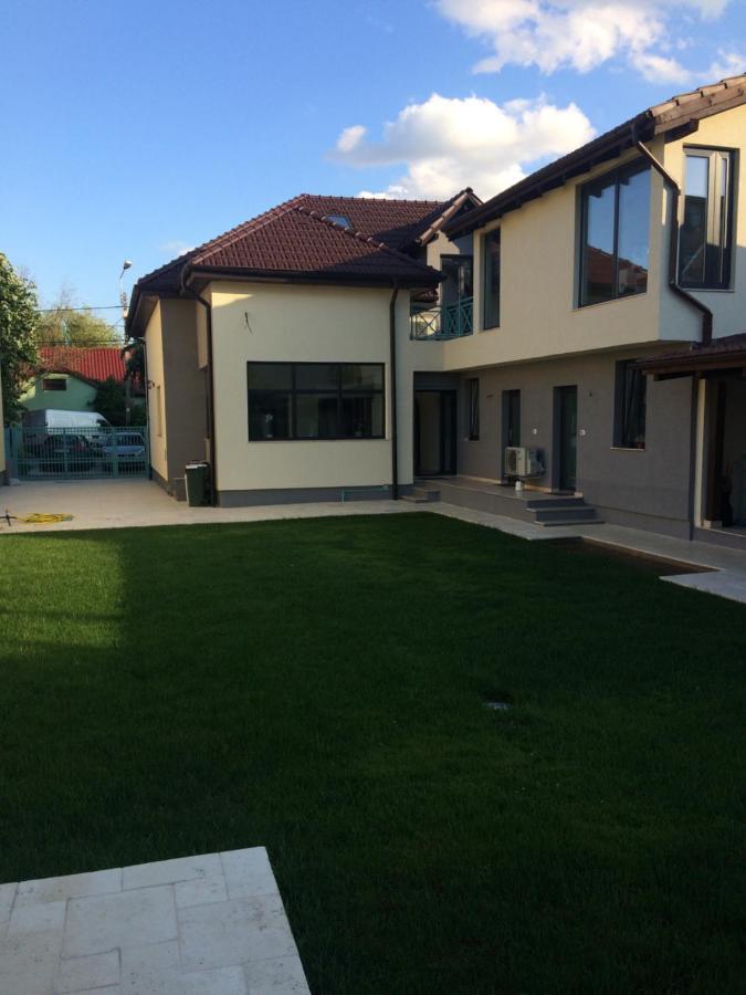 Maremi Appartement Timişoara Buitenkant foto