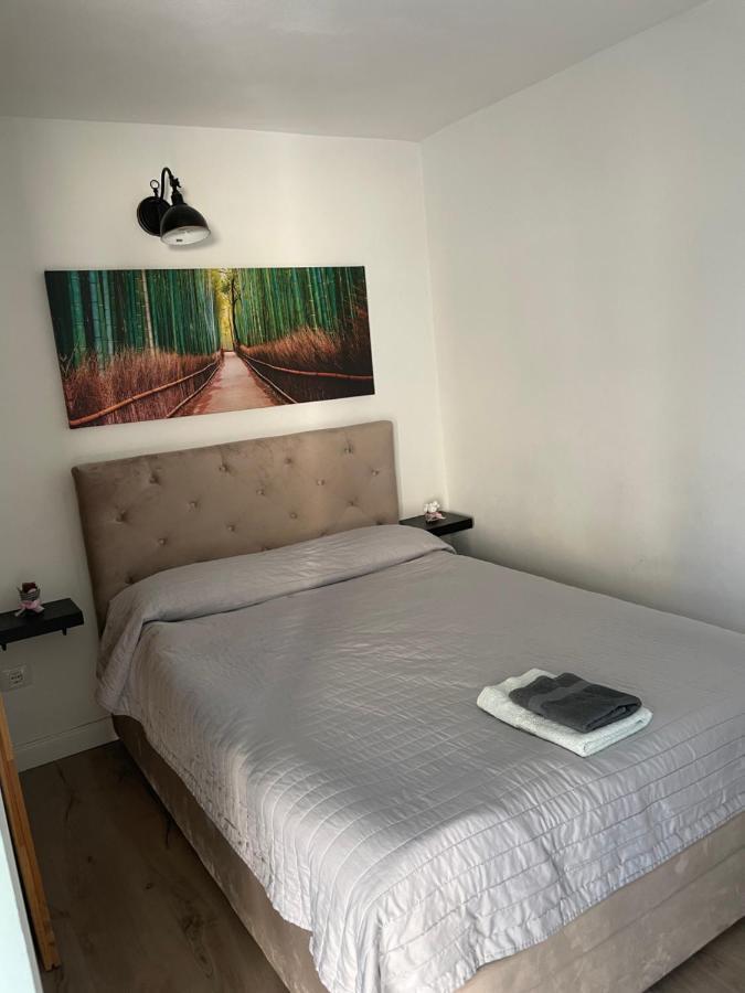 Maremi Appartement Timişoara Buitenkant foto