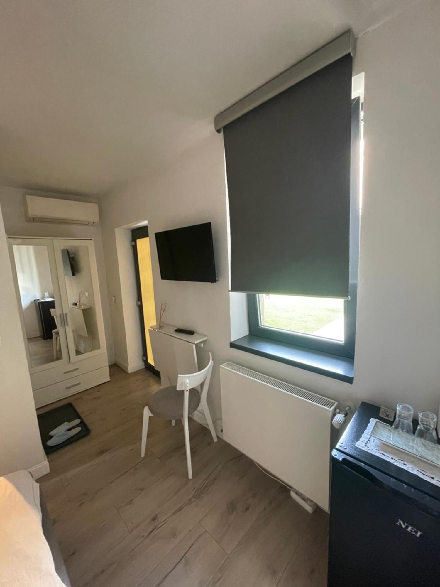 Maremi Appartement Timişoara Buitenkant foto